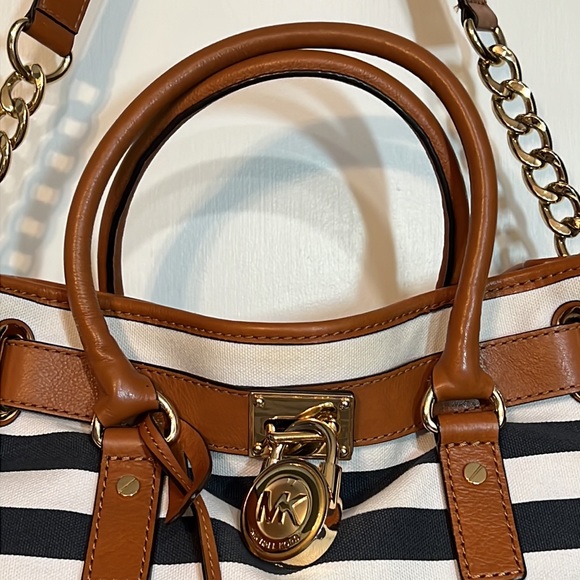 🔥SAT/SUN SPECIAL ONLY 
Michael Kors Hamilton Stripe Bag - Picture 9 of 13